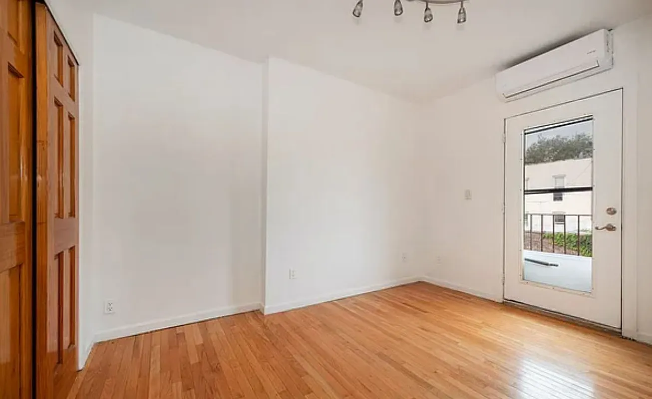 The same room before staging